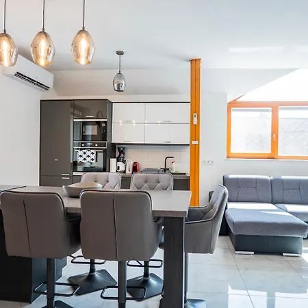 شقة Lelle بالاتوليلّي