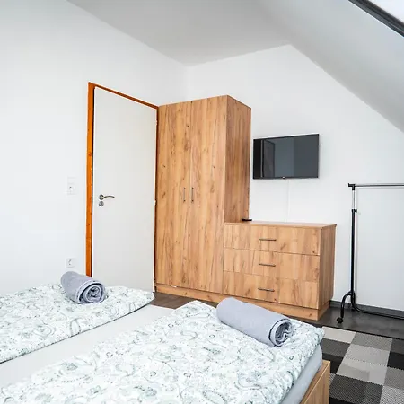 Apartament Lelle *
