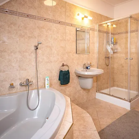 Apartament Lelle