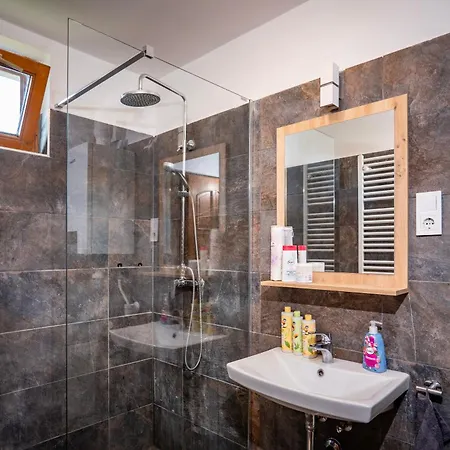 Lelle Apartament